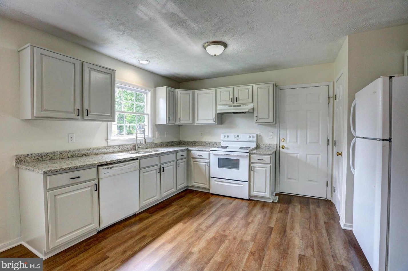 9705 Hastings Mill Dr, Glen Allen, VA 23060