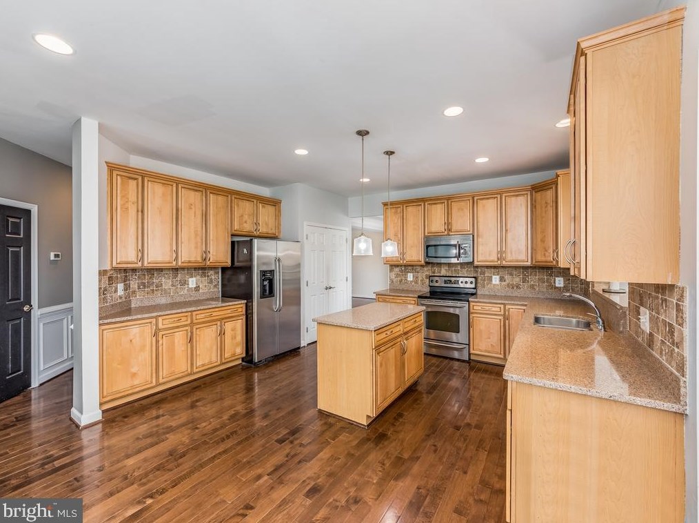 10051 Manning Dr, Owens VA  22485-2123 exterior