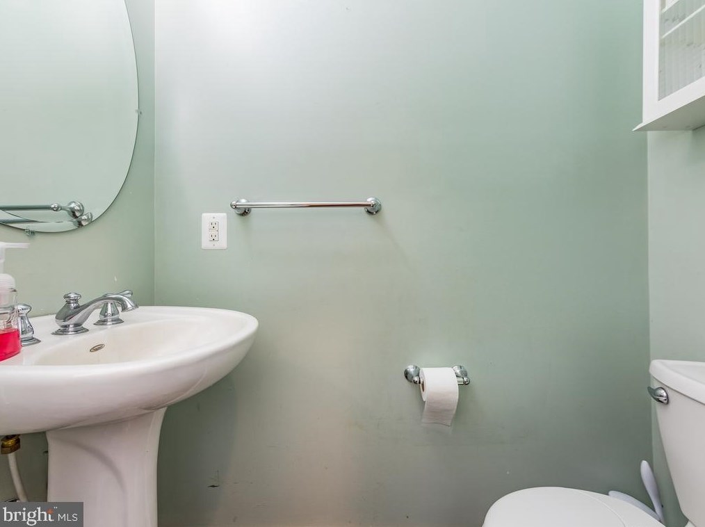 10051 Manning Dr, Owens VA  22485-2123 exterior