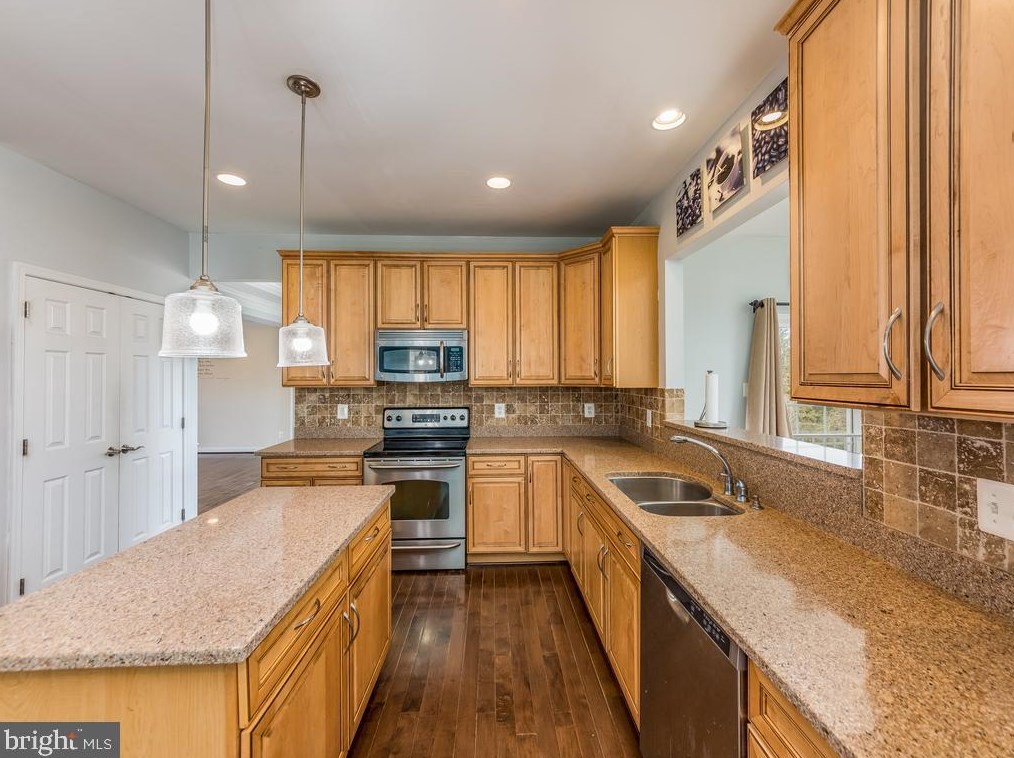 10051 Manning Dr, Owens VA  22485-2123 exterior