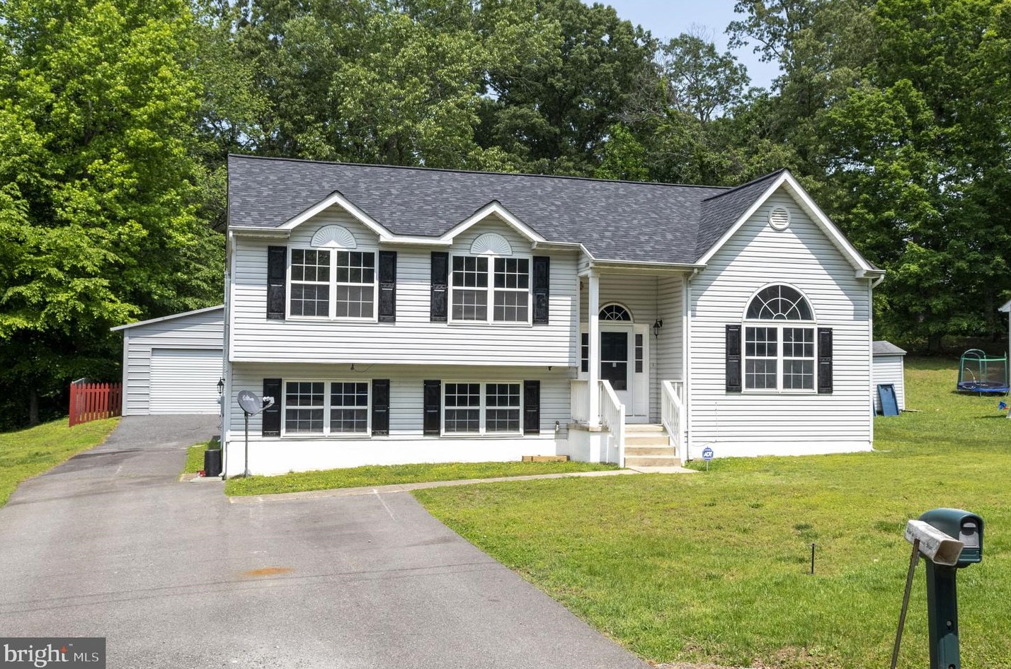 1129 Oakland Dr, Owens, VA 22485-6756