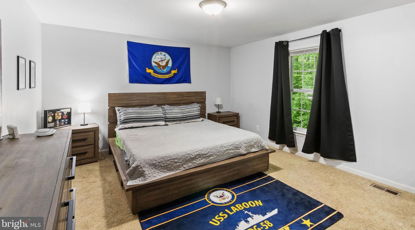 10668 Eisenhower Dr, Owens VA  22485-2163 exterior