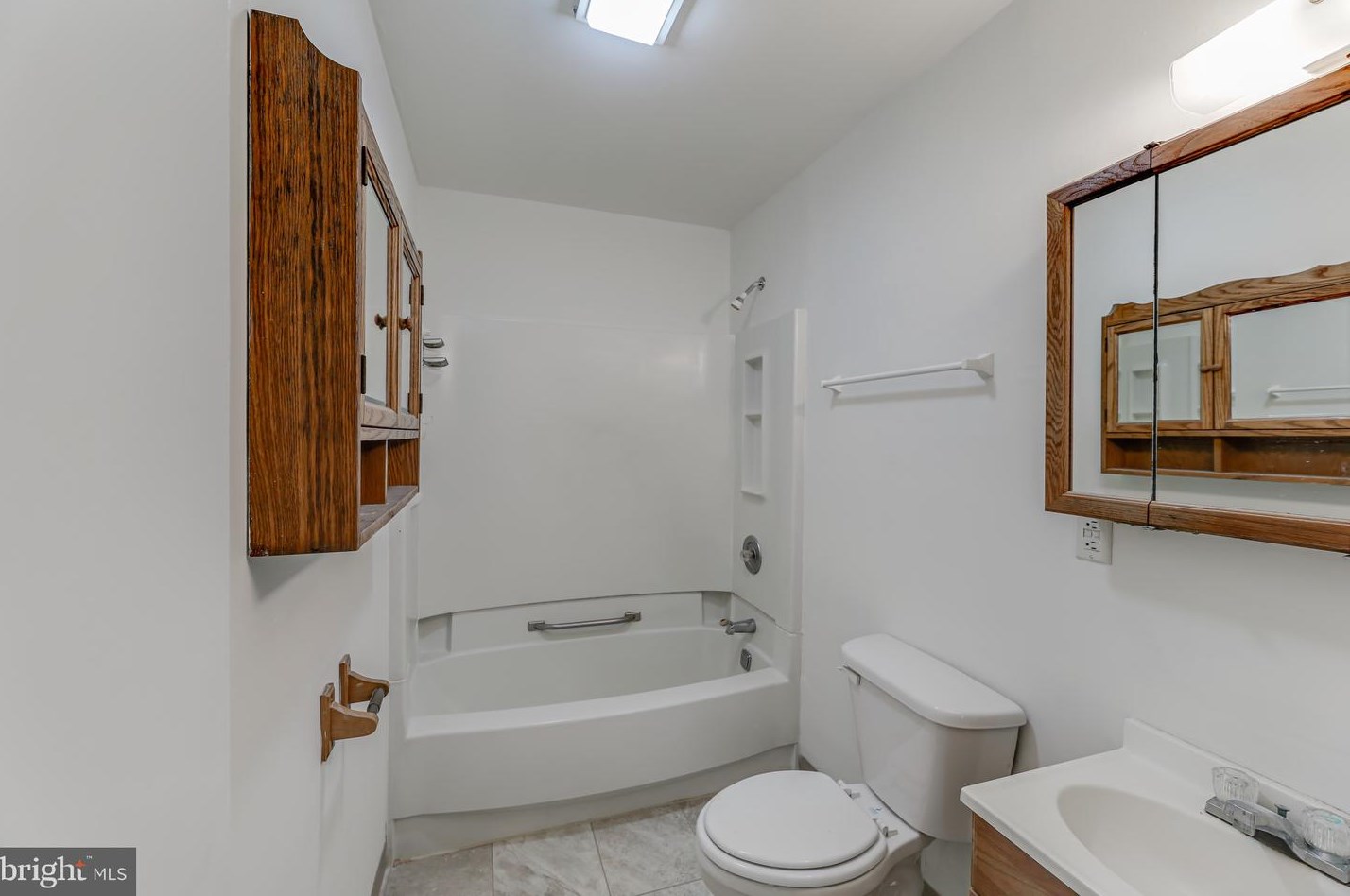 13158 James Madison Pkwy, Owens VA  22485-3212 exterior