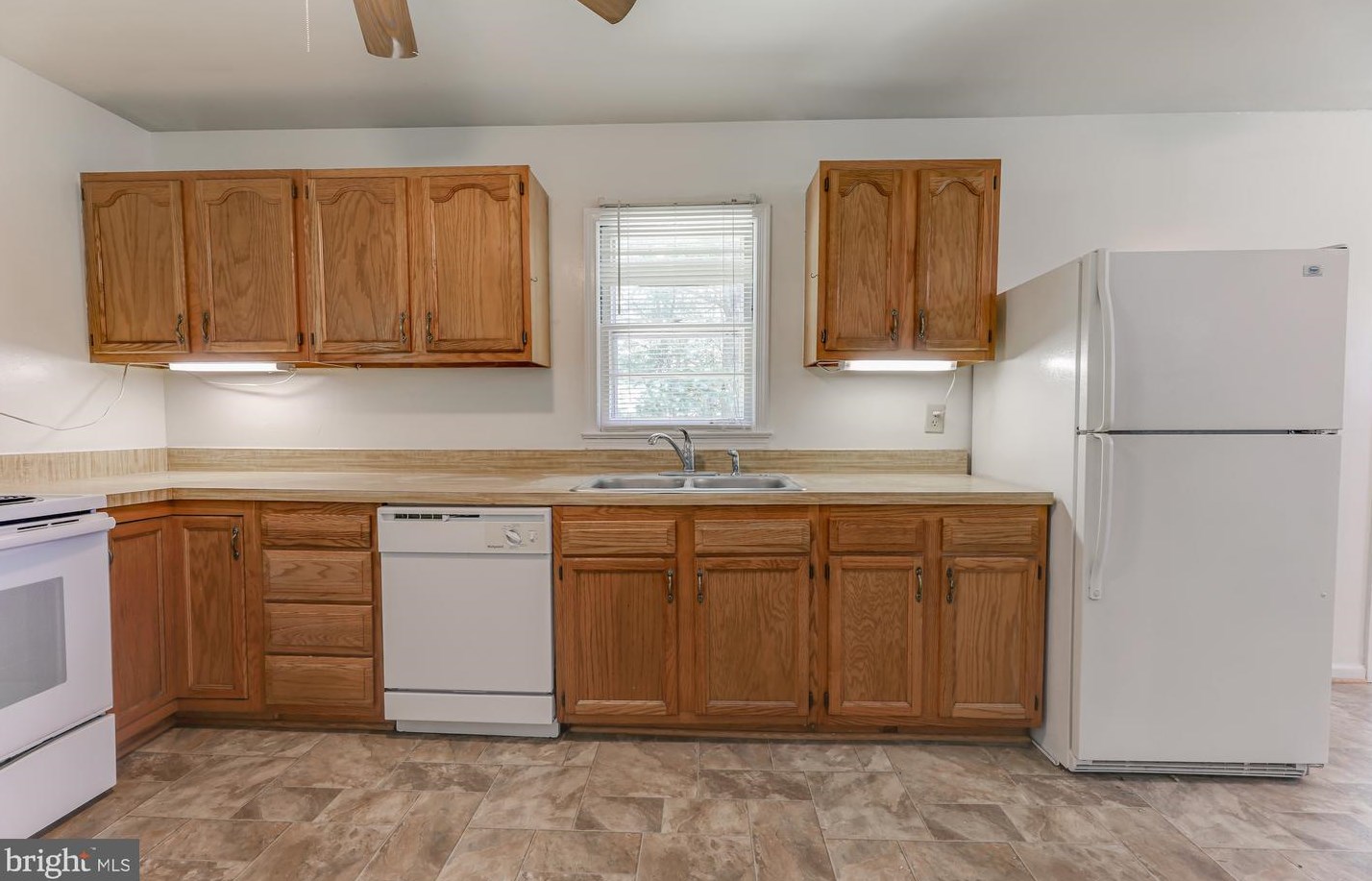 13158 James Madison Pkwy, Owens VA  22485-3212 exterior