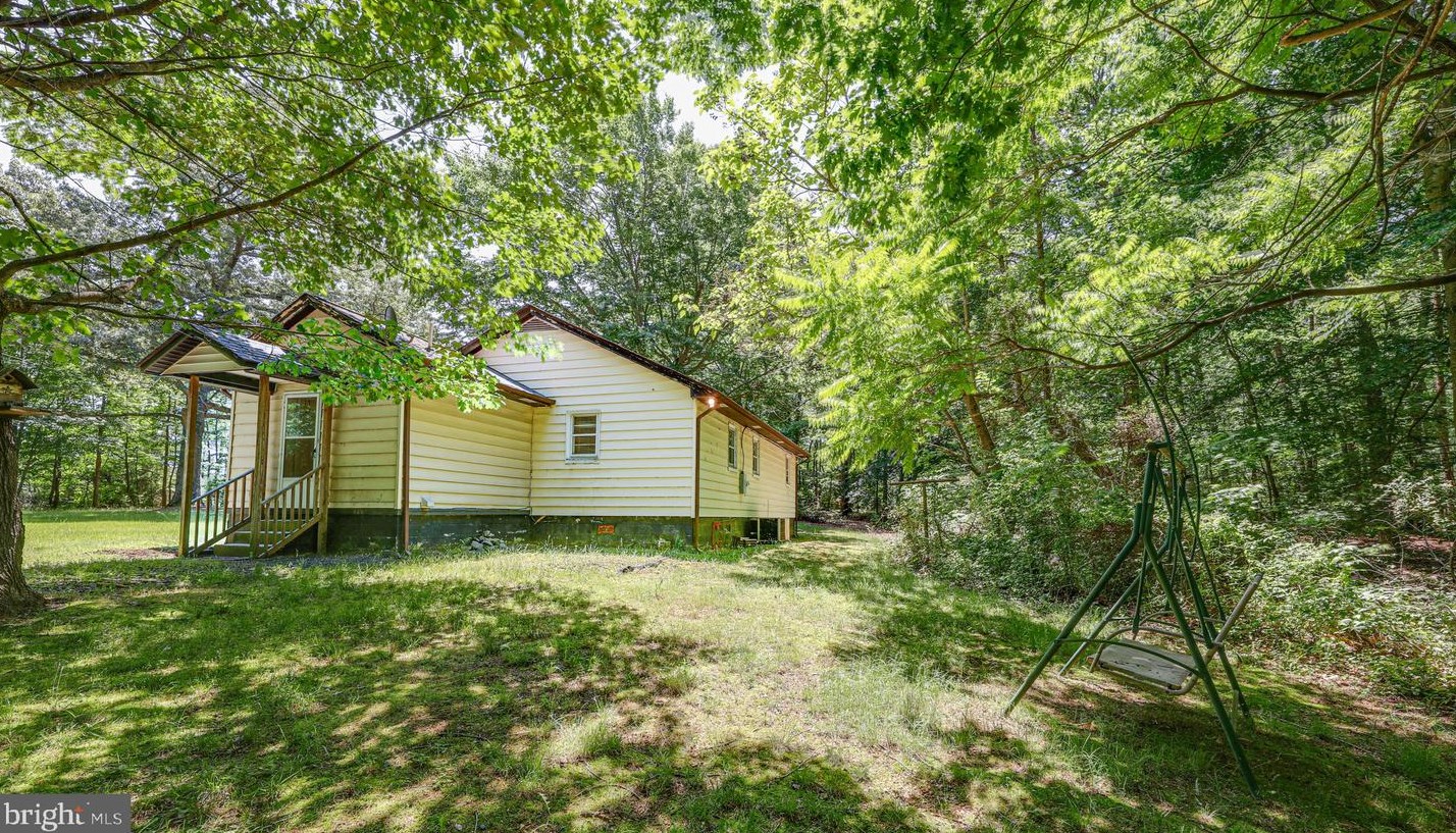 13158 James Madison Pkwy, Owens VA  22485-3212 exterior