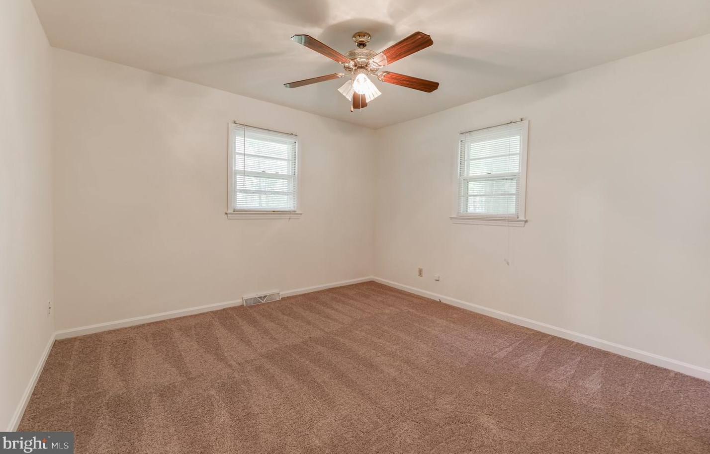 13158 James Madison Pkwy, Owens VA  22485-3212 exterior