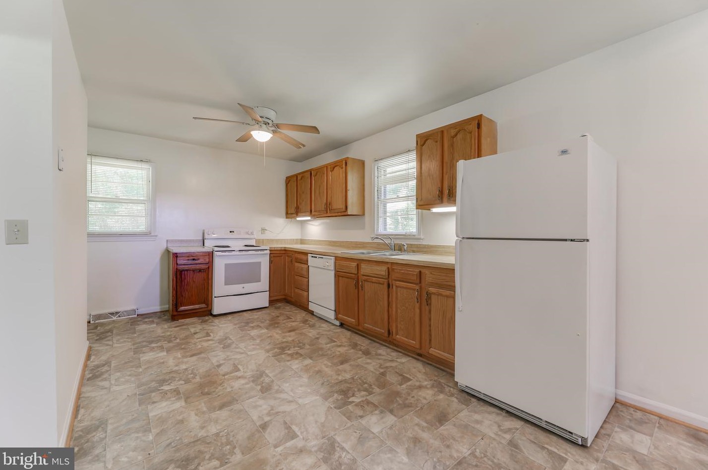 13158 James Madison Pkwy, Owens VA  22485-3212 exterior