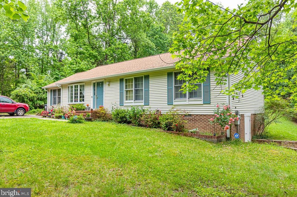 7499 Cleveland Dr, Owens, VA 22485-2032
