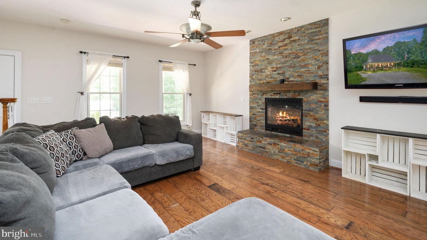 7160 Dogwood Ln, Owens VA  22485-7680 exterior
