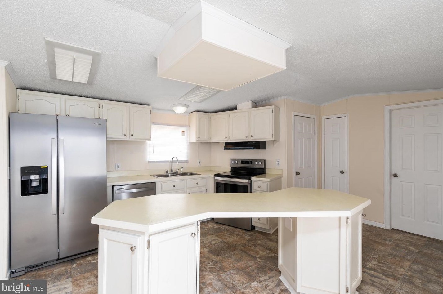 91 Old Mountain Rd, Louisa, VA 23093-6351