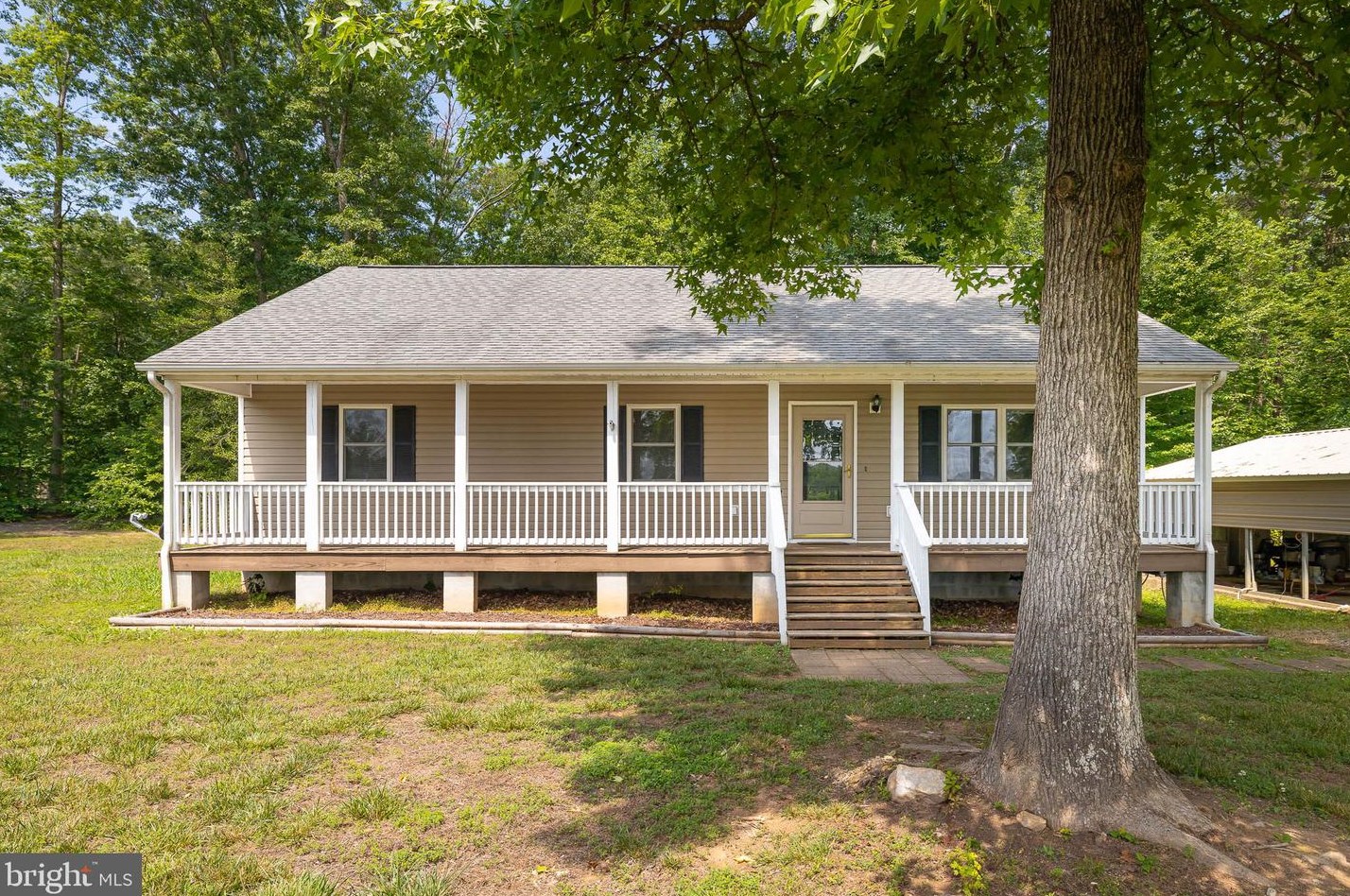 457 Buckner Rd, Bumpass, VA 23024-3401