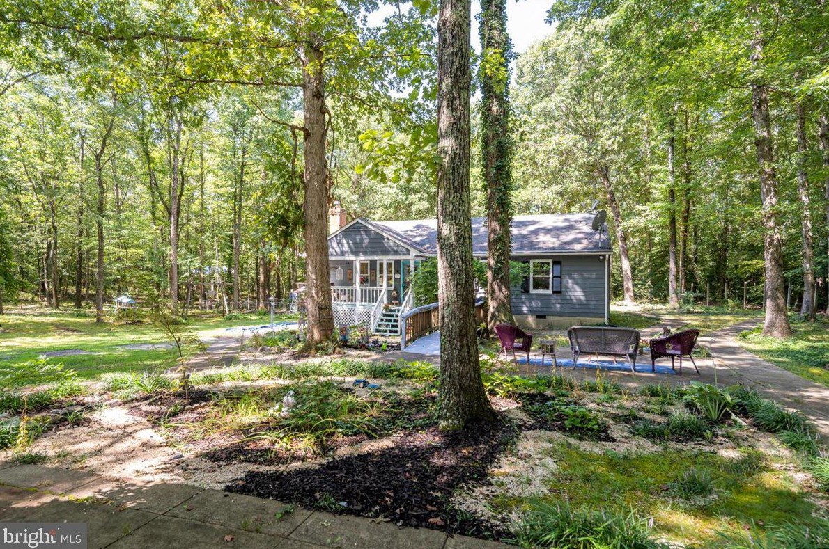 1277 Belle Meade Rd, Bumpass, VA 23024-3635