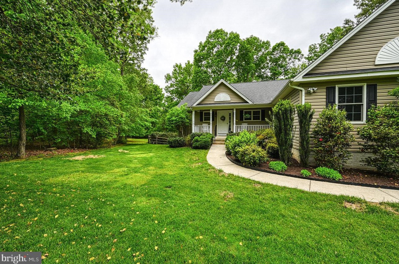 17 Campbell Ln, Mineral, VA 23117-4977