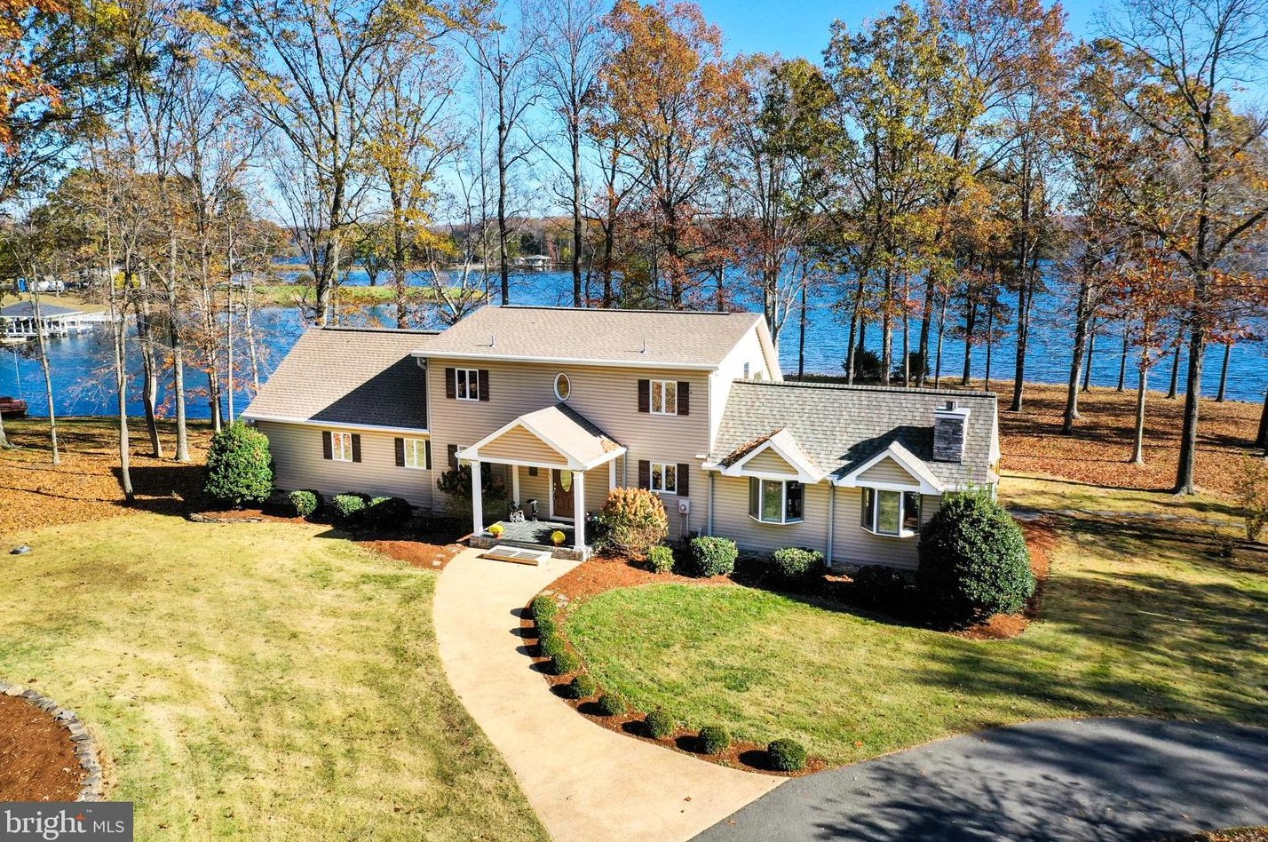 146 Bear Castle Dr, Bumpass, VA 23024