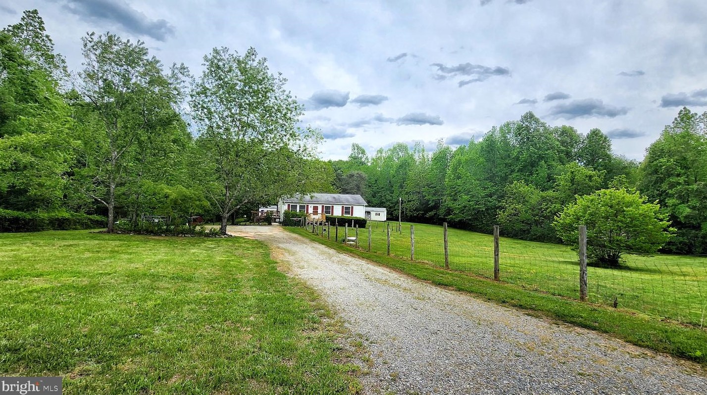3918 Belle Meade Rd, Bumpass, VA 23024