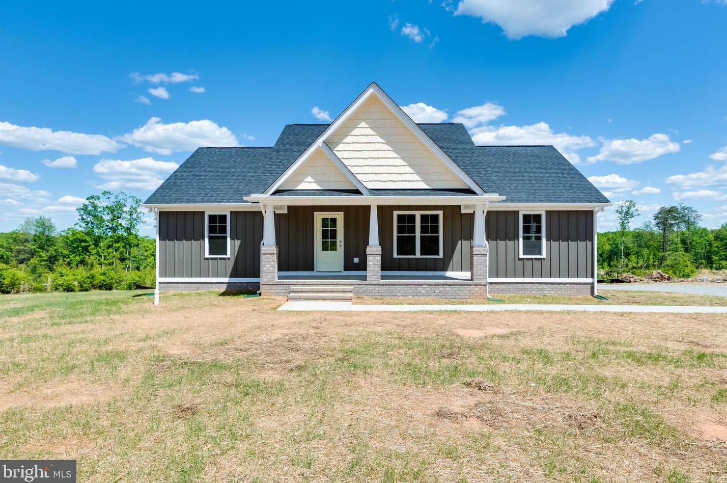 895 Kennon Rd, Mineral, VA 23117