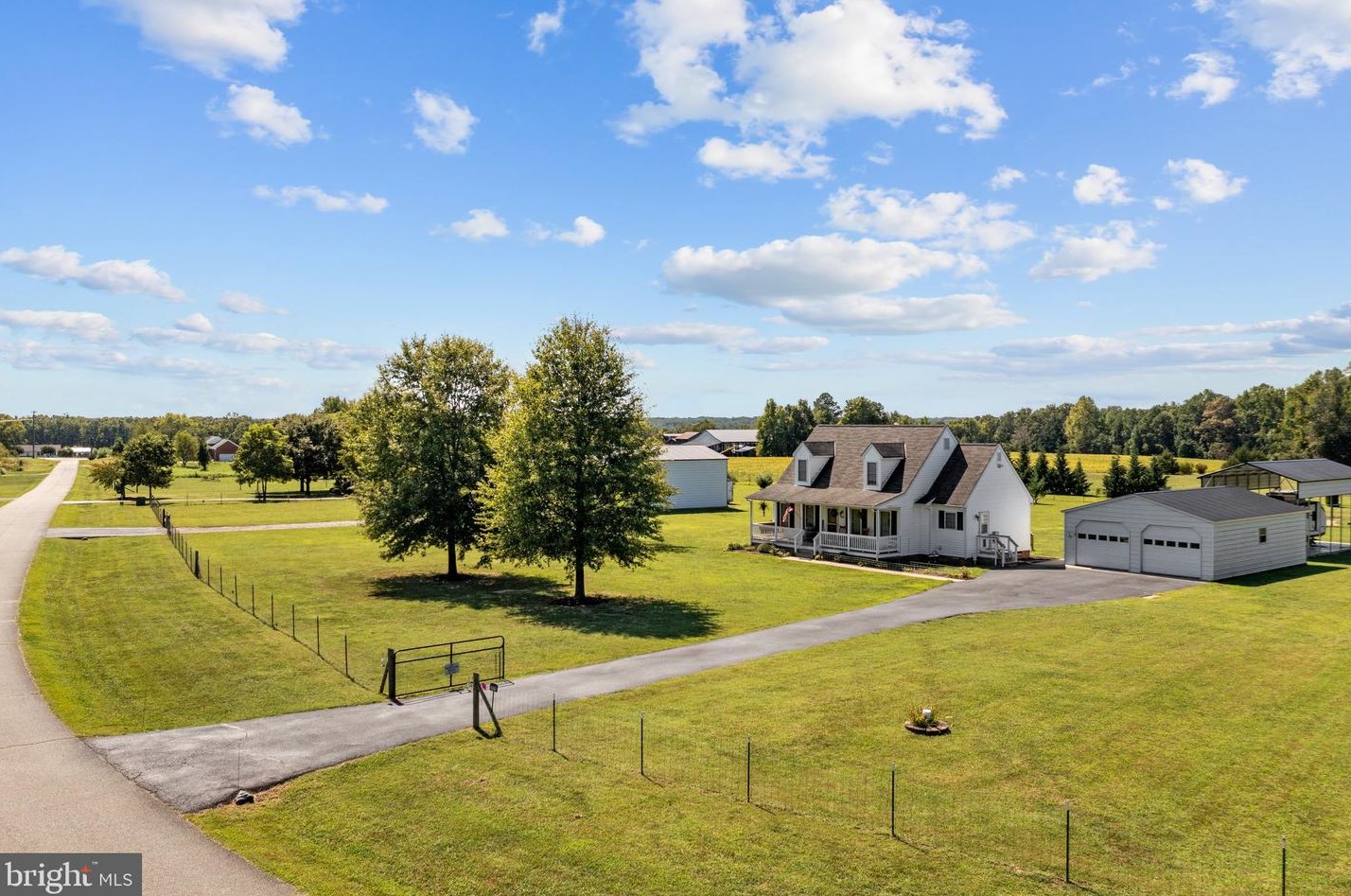 221 Shelton Bend Dr, Bumpass, VA 23024