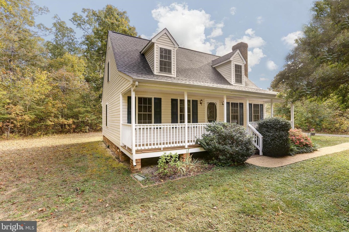 314 Shelton Bend Dr, Bumpass, VA 23024