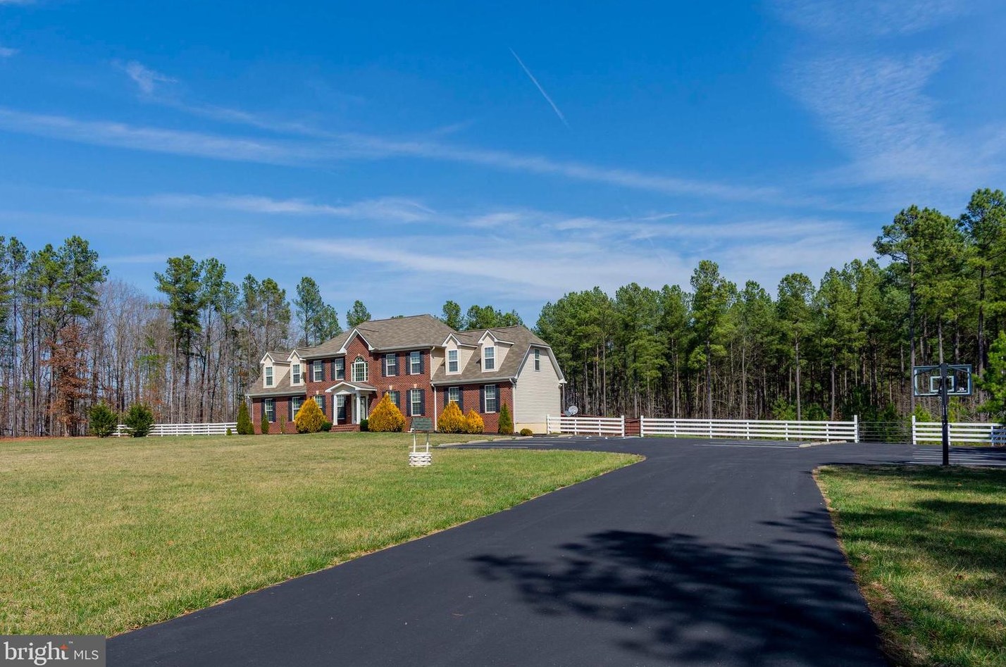 872 Tisdale Rd, Louisa, VA 23093