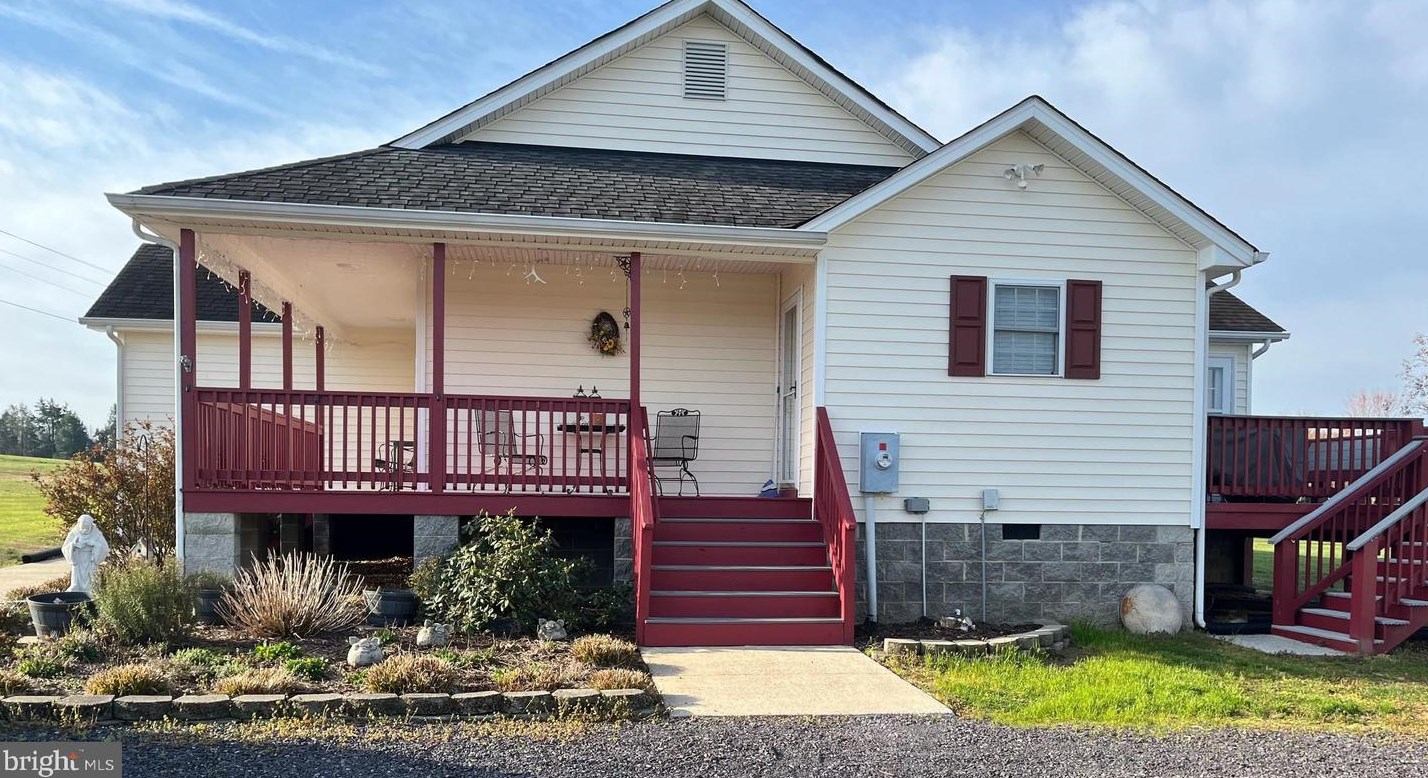 8349 Cross County Rd, Mineral, VA 23117