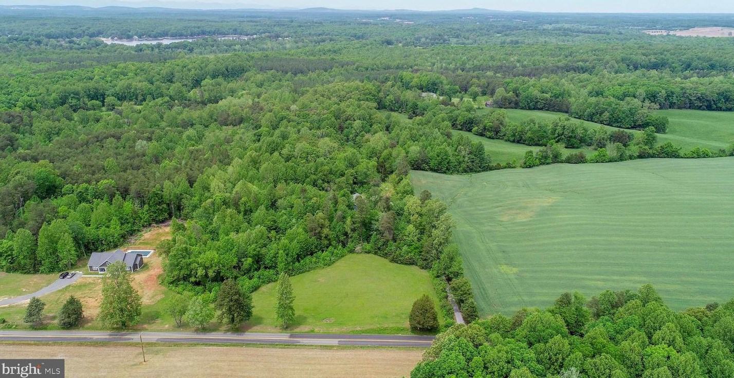 5701 Oakland Rd, Louisa, VA 23093