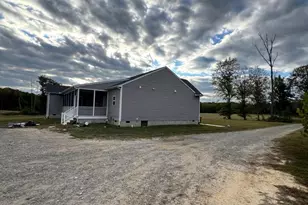 284 Boulder Springs Ln, Louisa, VA 23093 - Photo 2