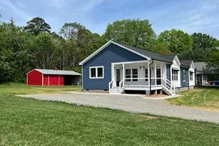 104 Henson Ave, Louisa, VA 23093 - Photo 2