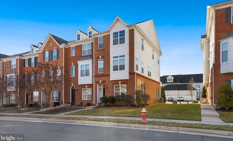 23129 Dunlop Heights Ter, Ashburn, VA 20148-7019
