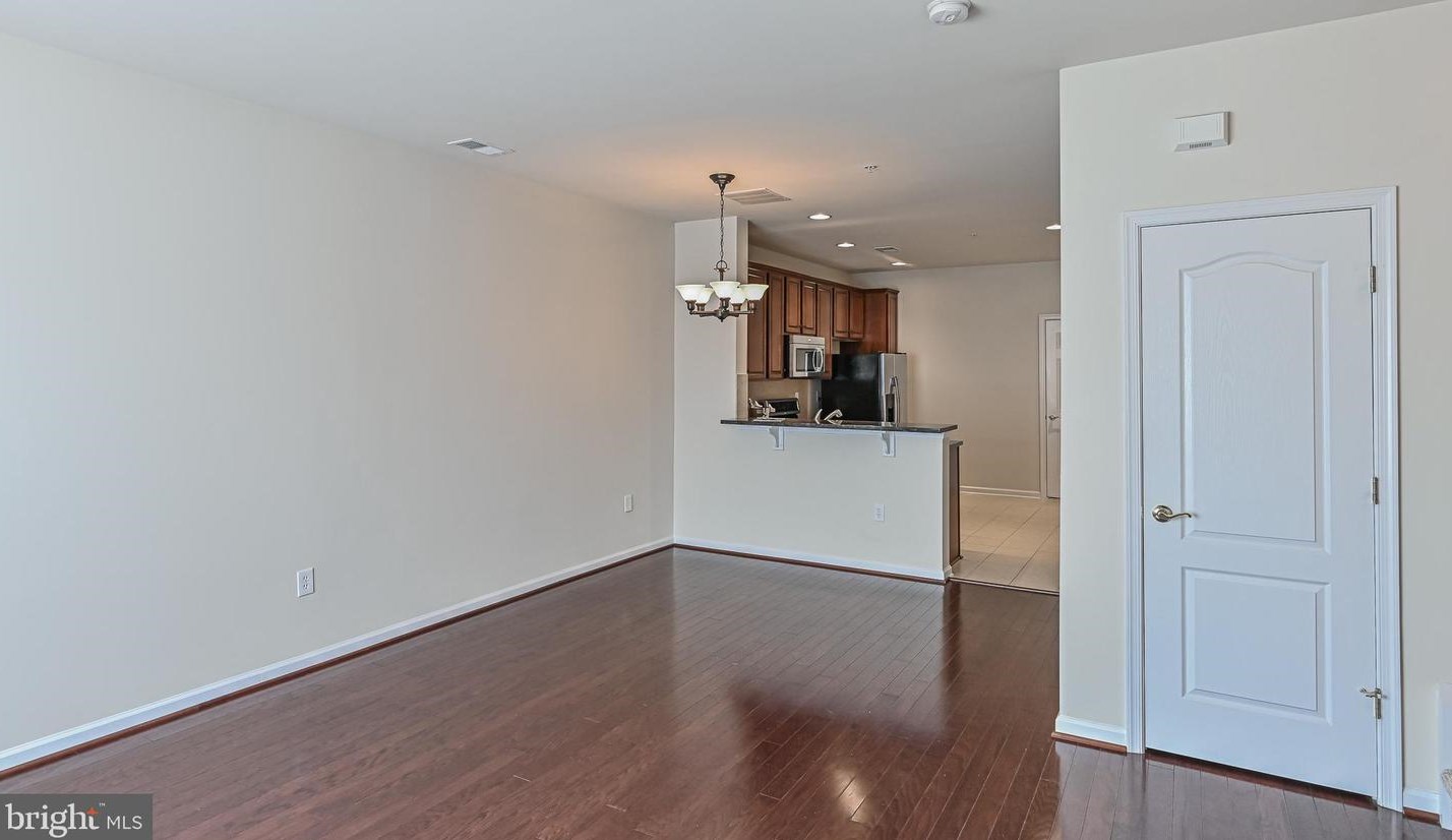 22667 Beacon Crest Ter, Ashburn, VA 20148-6427