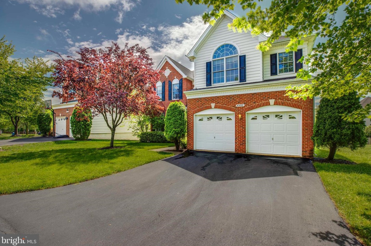 43097 Finders Ln, Fairfax, VA 20152-3443
