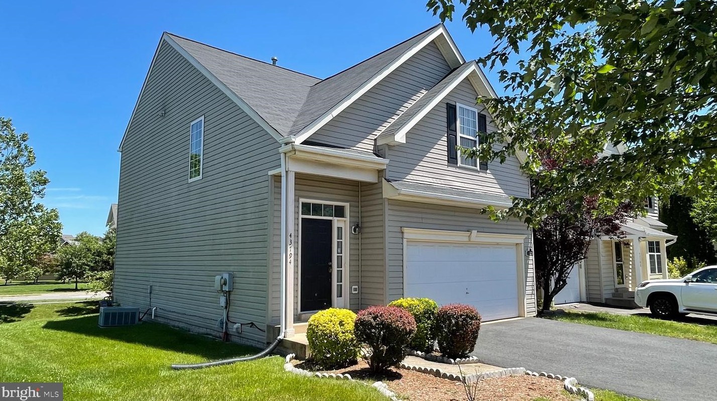 43794 Trajans Column Ter, Ashburn, VA 20148-3108