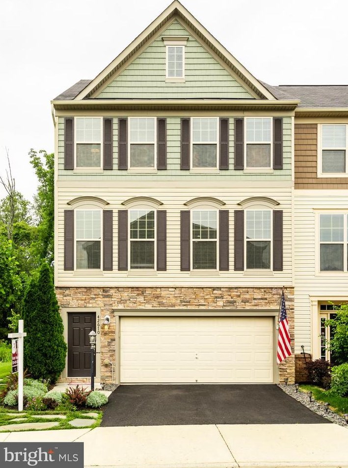 42610 Galbraith Sq, Ashburn, VA 20148-4169