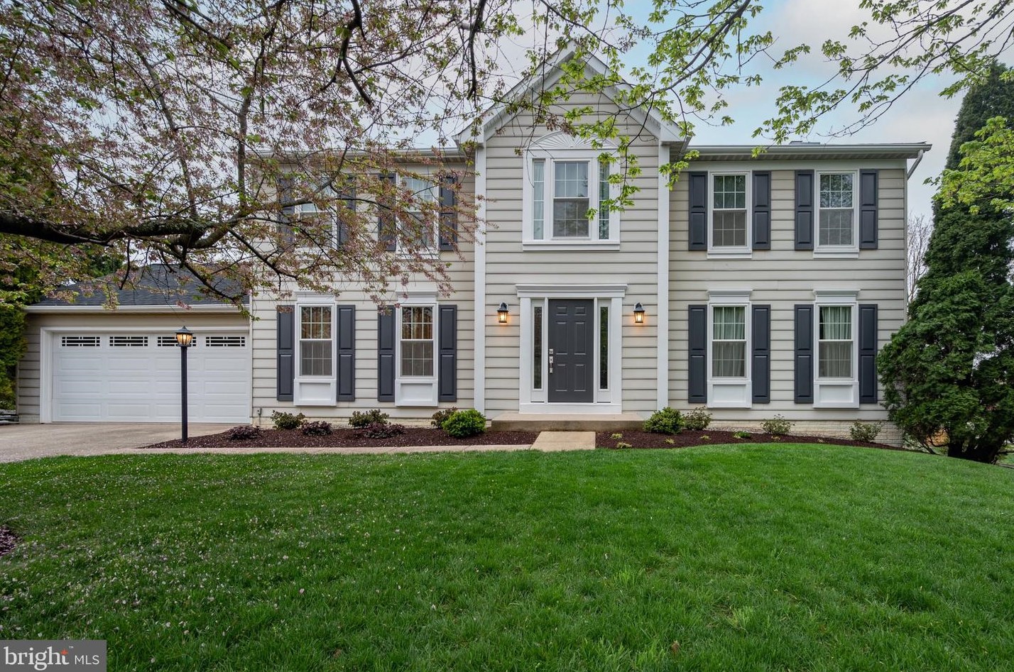 43912 Girdland Ct, Ashburn, VA 20147-3922