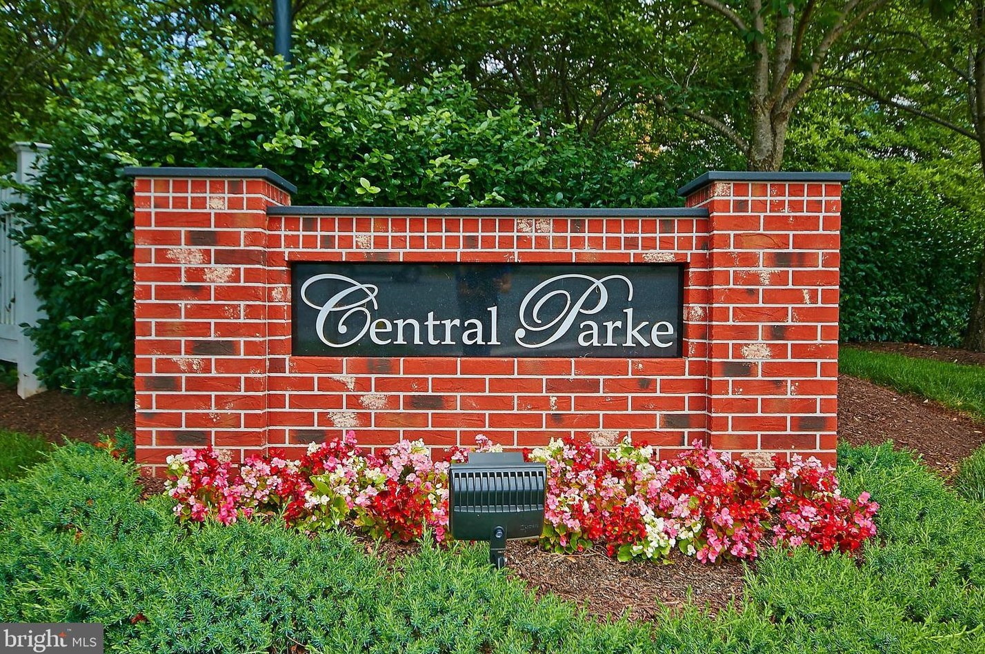 20810 Noble Ter, Dulles VA  20165-8409 exterior