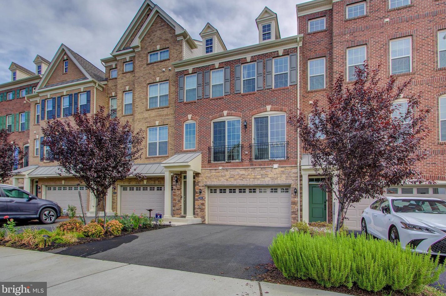 23733 Hopewell Manor Ter, Ashburn, VA 20148