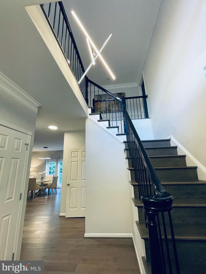 47403 Riverbank Forest Pl, Dulles, VA 20165-3166