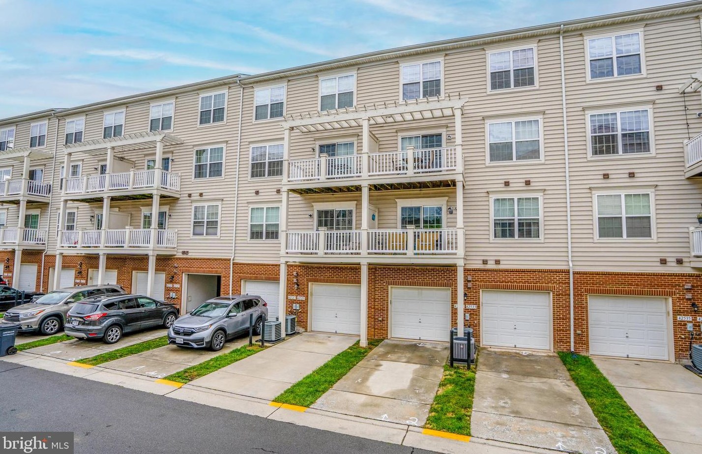 42529 Highgate Ter, Ashburn, VA 20148-6424