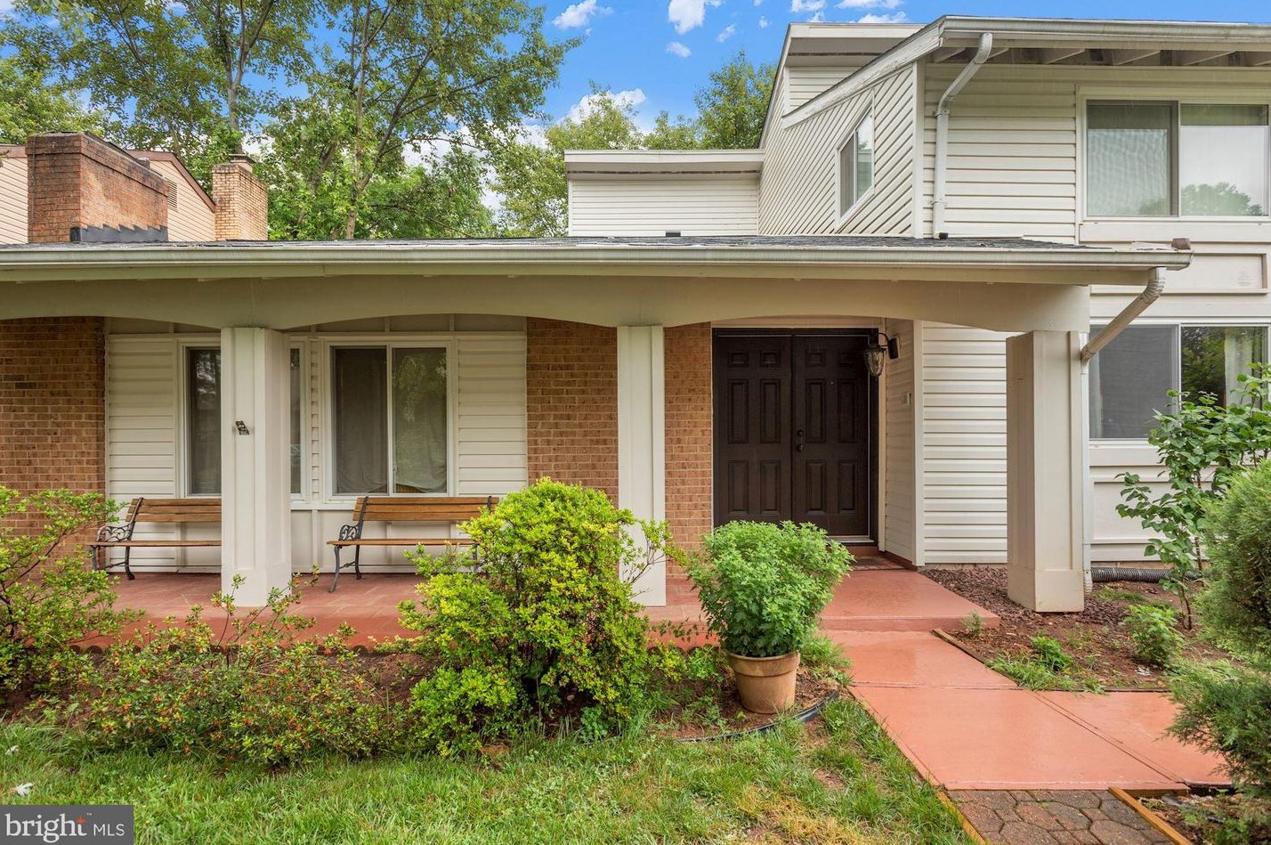 522 Sugarland Run Dr, Dulles, VA 20164