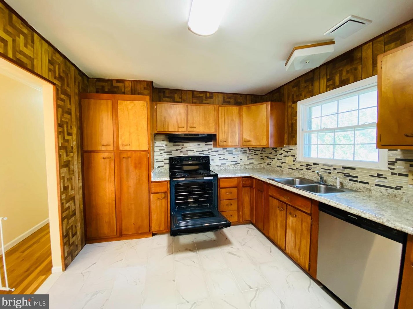 1700 N Amelia St, Dulles, VA 20164