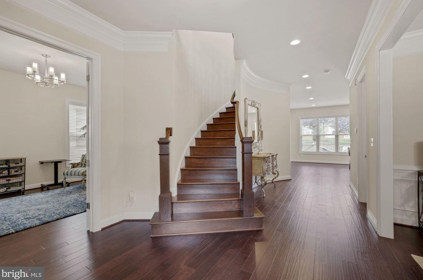 20639 Holyoke Dr, Ashburn, VA 20147-3233