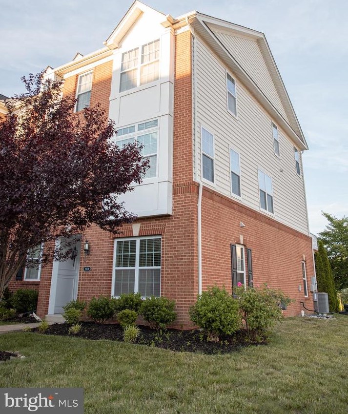 23138 Dunlop Heights Ter, Ashburn, VA 20148-7018