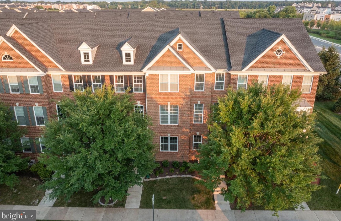 23420 Berkeley Meadows Dr, Ashburn, VA 20148-7463