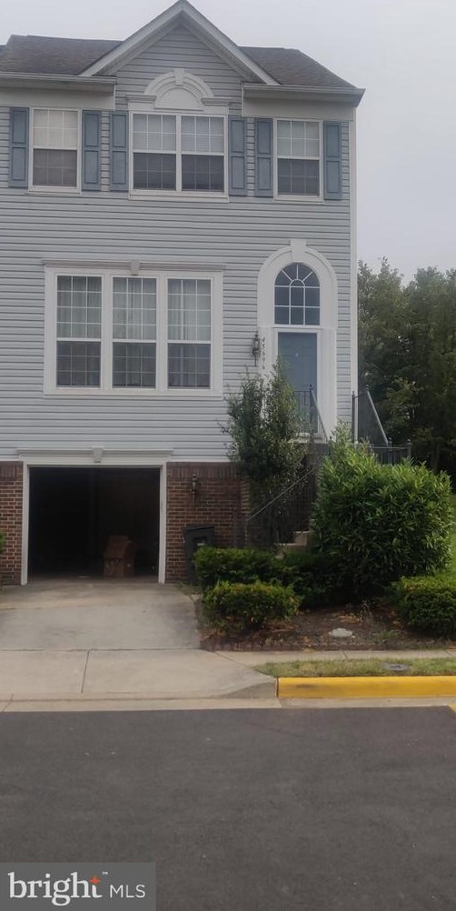 45696 Waterloo Station Sq, Dulles VA  20166-3058 exterior