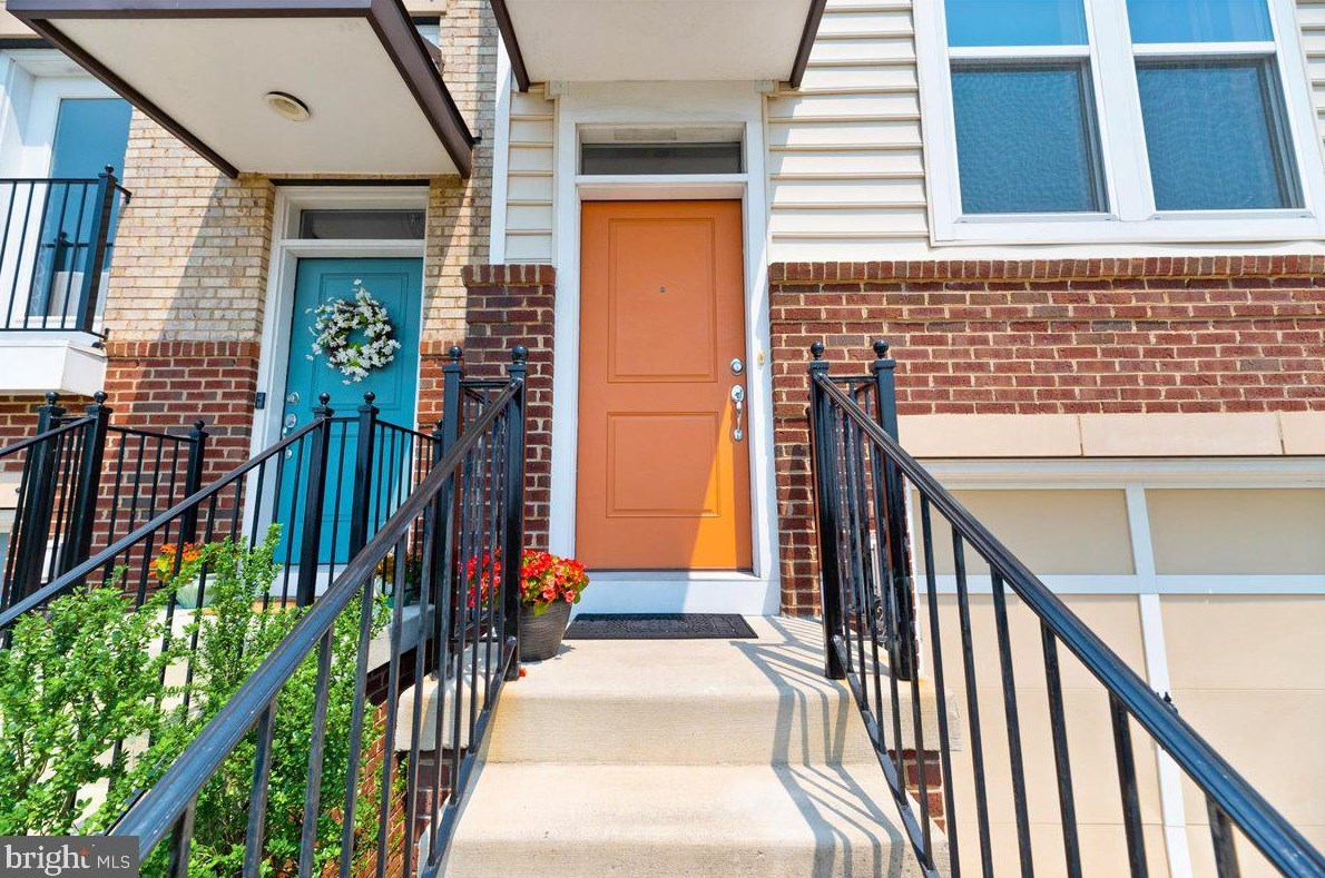 22492 Highcroft Ter, Ashburn, VA 20148-8088