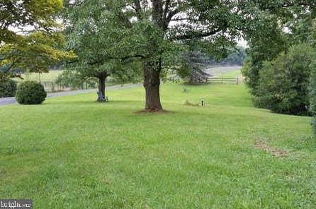 22025 Evergreen Mills Rd, Leesburg, VA 20175