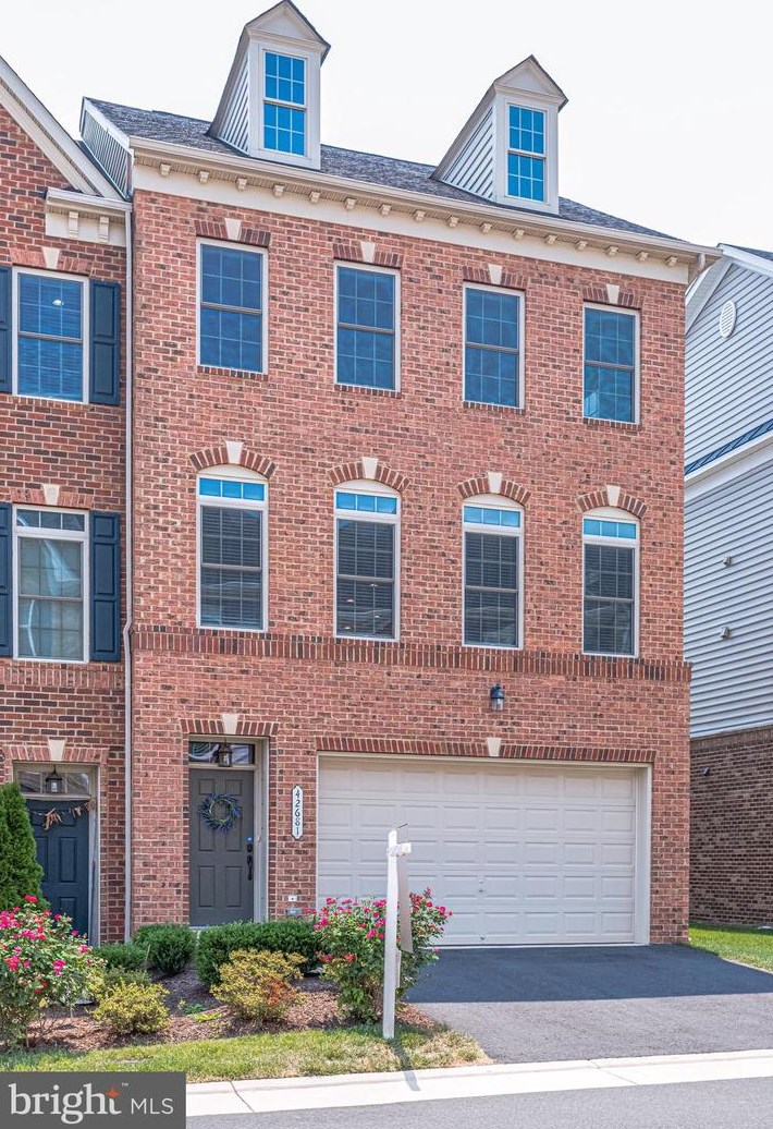 42681 Burbank Ter, Dulles, VA 20166
