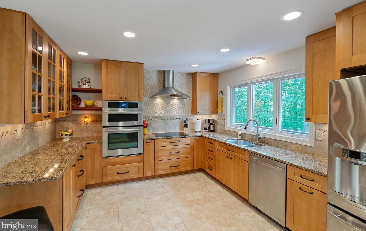 17 Rutherford Cir, Dulles, VA 20165-6221