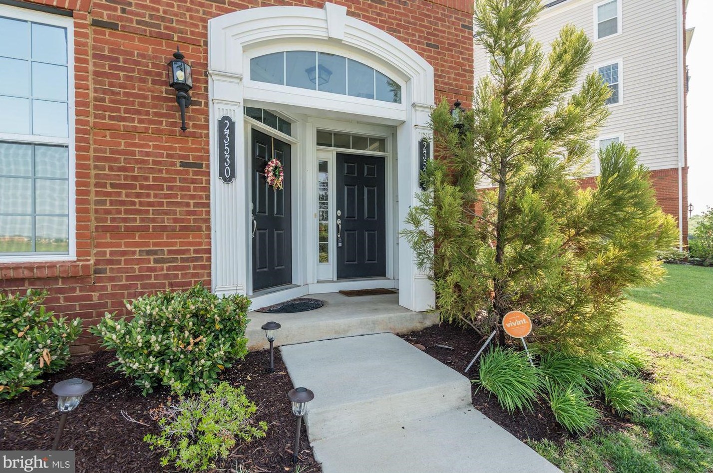 23532 Hopewell Manor Ter, Ashburn, VA 20148-7072