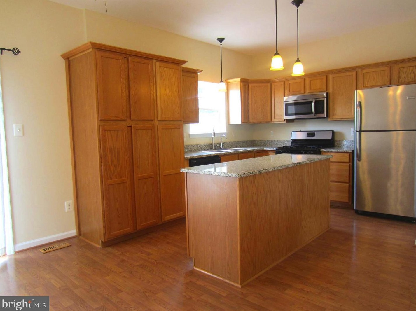 402 Sparkleberry Ter Ne, Leesburg, VA 20176
