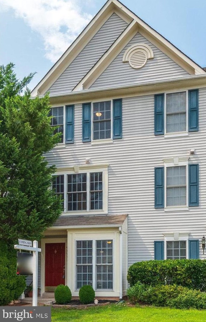 43531 Kiplington Sq, Fairfax, VA 20152-3602